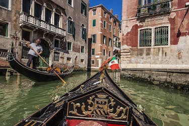 Visite à pied matinale de Venise avec une promenade en Gondole